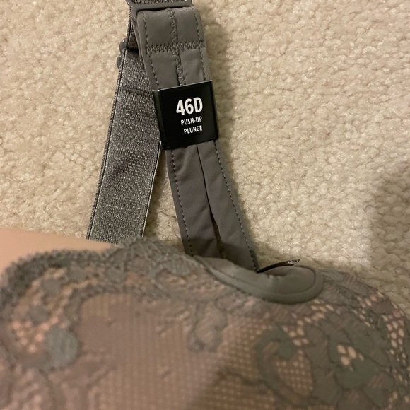 Torrid size 46D push-up plunge bra NWT - Picture 2 of 5